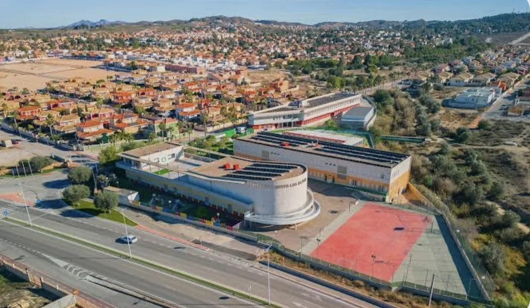 Vista aérea de la urbanización La Quinta en Molina de Segura, con su centro educativo
